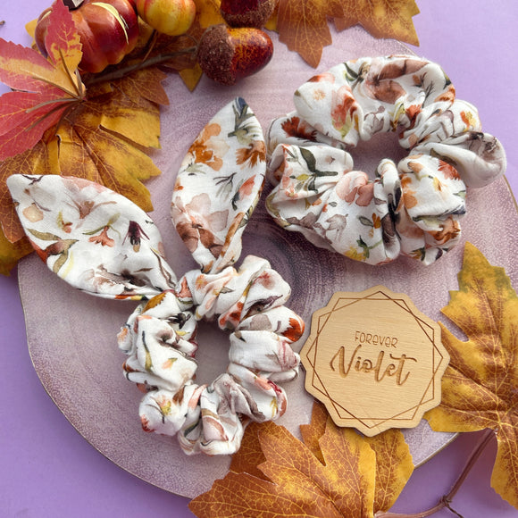 White Painted Flowers Scrunchies