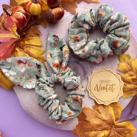 Sage Painted Flowers Scrunchies