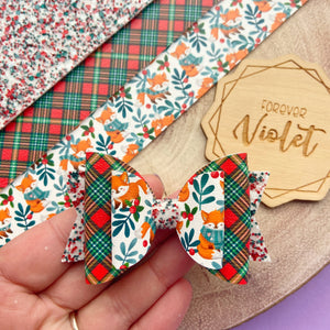 Mistletoe Fox Bow